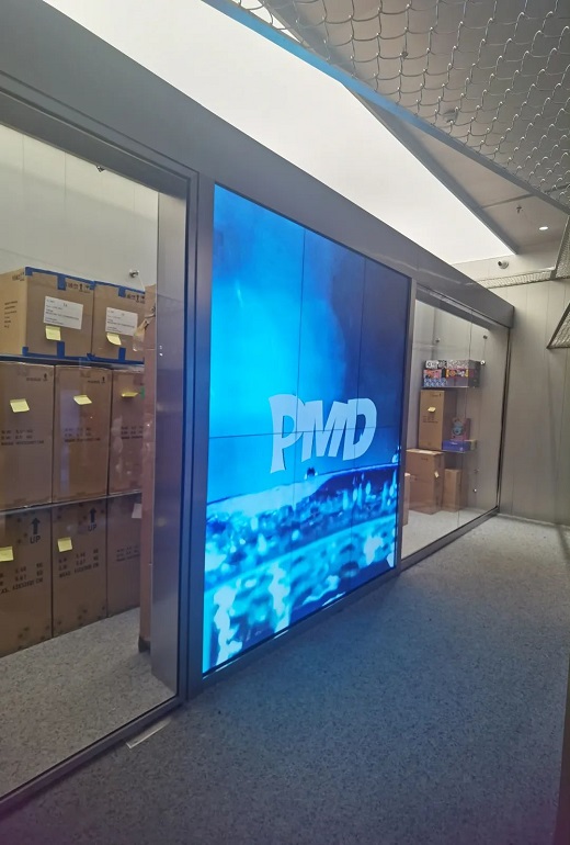 上海前灘太古里PMD店鋪led顯示屏現(xiàn)場效果 上海前灘太古里PMD店鋪led顯示屏現(xiàn)場效果